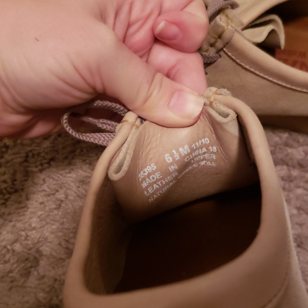 Shoes - Picture 4 of 4